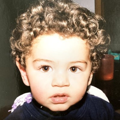 be_erce's profile picture. Lili, you know there's still a place for people like us
The same blood runs in every hand
You see it's not the wings that make the angel  🎶