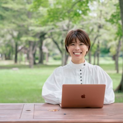 lien_designwork's profile picture. ＼お店のチラシ、まるッとサポート／ チラシの「どうしたらいい？」をまるっと解決し、 集客につながるチラシを制作します！ ▶︎ココナラプラチナランク🎖️ ▶︎総合評価⭐️５ | 総合実績80件以上▶︎チラシ | パンフレット | 名刺 | カードetc| チラシ無料相談はLINE✉️から🎗️