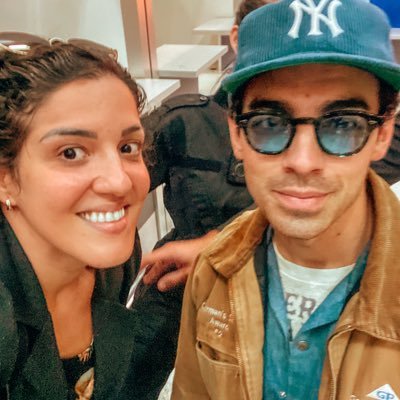 este perfil é apenas para futricar a vida dos Jonas Brothers 🗣️