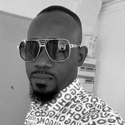 valdyson83's profile picture. join me : https://t.co/H4QYiiHIpW