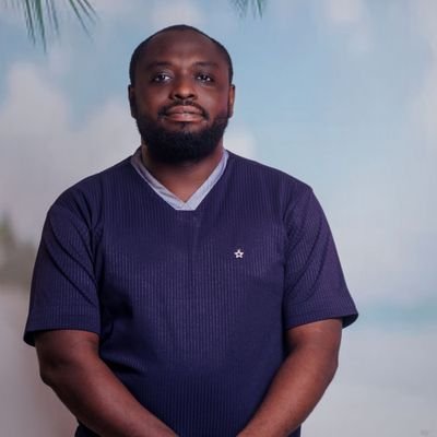 RonaldRhema's profile picture. Librarian during the day and Ethical hacker during the night