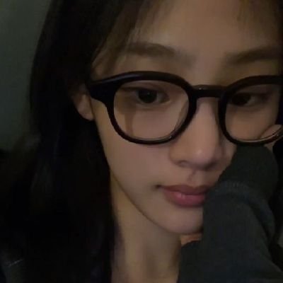 whisperofju's profile picture. 