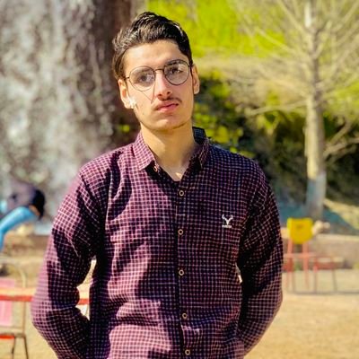Success is when your signature becomes your autograph.🖋️