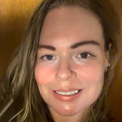Australian. lives in Tasmania. Plant based diet. 🌱