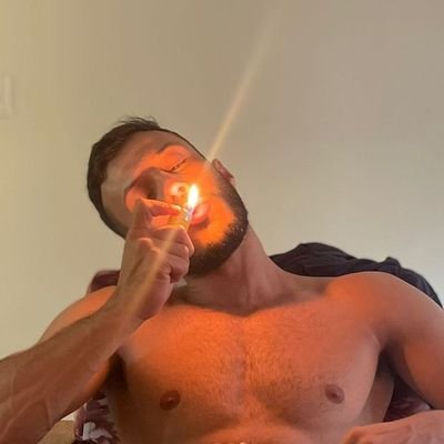 Sejam todos bem vindos ao meu mundo +🔞😈 Conteúdo novos diariamente 😏 e há…. O melhor está por vim 🤭 aguardem…CASADO
https://t.co/mPn7rStJfY