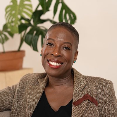 Helping mothers in leadership to self-actualise and thrive
Executive Coach For Mothers In Leadership | Philanthropist