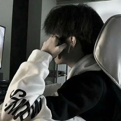 KzD7nW's profile picture. 愛知/30代前半/174cm/普通
『羽生結弦』に少し似てるらしい。
オムライス作りが得意。
クンニと立ちバックが特に好き😊
会ってみたい方はDMに「♬」をお気軽に