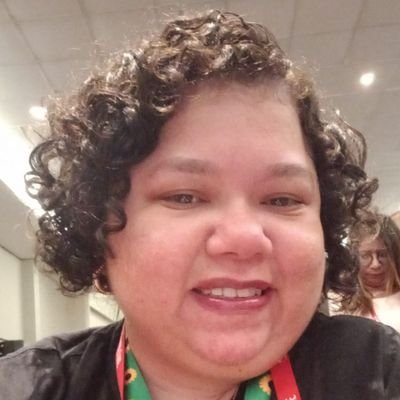 Bancária, Contadora, Economista ,Sindicalista, Feminista , Mãe de Mauro❤, Apaixonada em Literatura de Cordel e Deficiente lutando contra o Capacitismo!♿