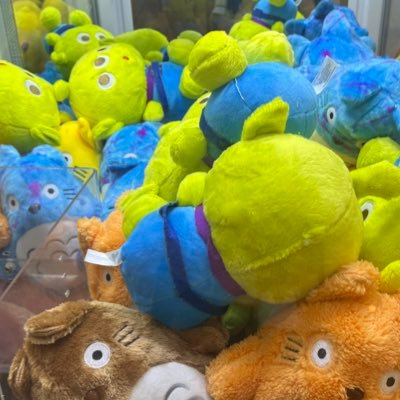 urenometria's profile picture. i want to hold an umbrella over you for as long as i live