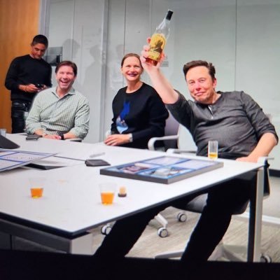 Entrepreneur 🚀| Spacex • CEO & CTO 🚔| Tesla • CEO and Product architect  🚄| Hyperloop • Founder  🧩| OpenAI • Co-founder 👇🏻| Build A 7-fig IG Business