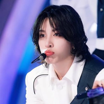 crookedpopfan's profile picture. 