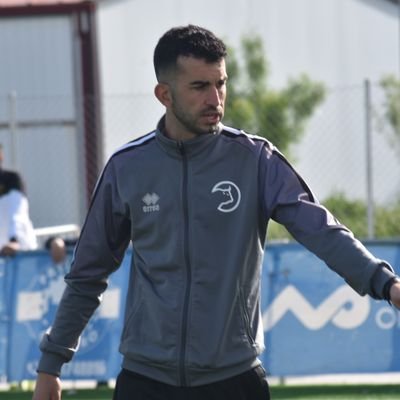 Maestro 👨🏻🏫
🏟️Entrenador de fútbol UEFA-B ⚽ 👉🏼 Infantil A @USCFbase