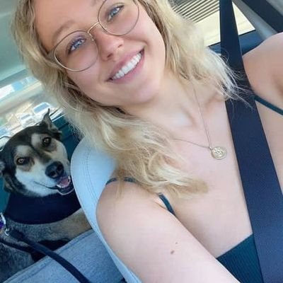 elliana_sandra's profile picture. she/her::
📚