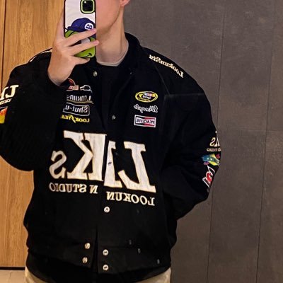 zhynln2011921's profile picture. 