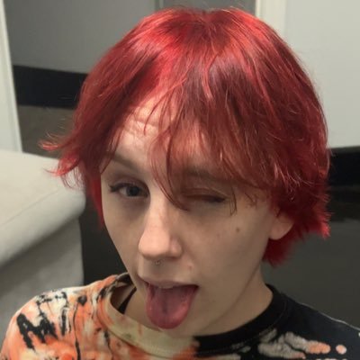 LucyLavax Profile Picture