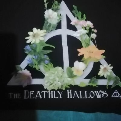 philkarlel's profile picture. Faceless monk😡