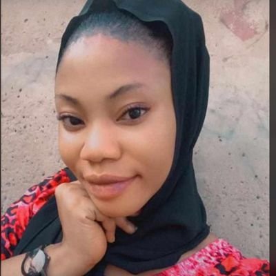 Graphics Designer/
Data Analyst /
UI/UX Design /
Proudlyebiragal🤗❤️
@Roshconnect