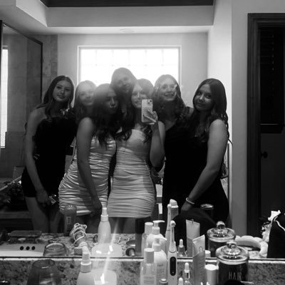 SophieS29922's profile picture. deez