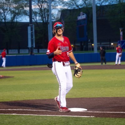 UIC Baseball #25