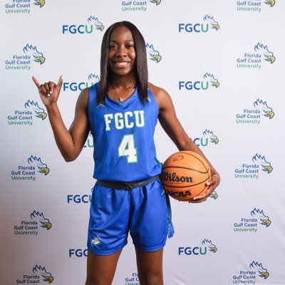 c/o 2023🏀|| 5xState Champ💍||follower of christ🙏🏾|| FGCU WBB 💙💚||John 13:7✝️||Separate yourself #FreshmanSzn