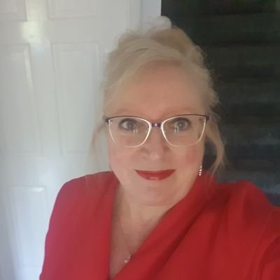Mayor of St. Helens Borough 2023/2024 and Labour Councillor for Windle Ward, St. Helens. Lover of good books, movies and music