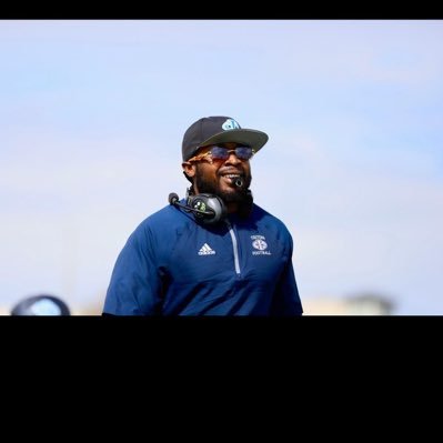 Believer and follower of Jesus Christ /Running Backs Coach at Iowa Central Community College 🏈