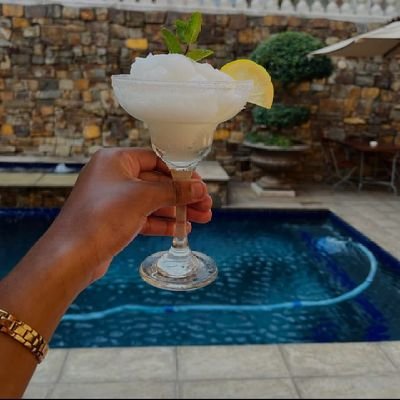 kri_babe's profile picture. random girl 🦋🫶✨