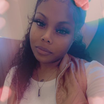 I’m an entrepreneur ready for it all so Im changing the game, with my own inner gangster👠💼👸🏽SC: msshay7 IG: alesamorsskincare