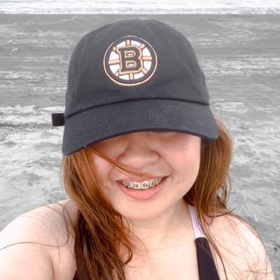 wannabe badass, #NHLBruins fan🐻 | 25 | lewis capaldi is a god 🫶 (might risk everything for pavel zacha)