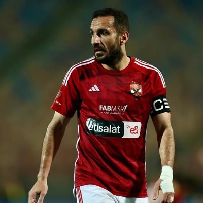 ابوك وامك والاهلي 🦅♥️