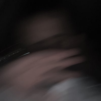 لا تحزن إذا ضاقت بك الحياة؛ فربما اشتاق الله لسماع صوتك وأنت تدعوه💎. 🙇🏻