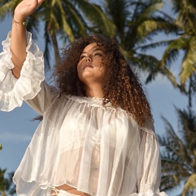 Oʻahu • Educator • Actress • Wife • Socialist feminist • Kanaka Maoli • TikTok: @hiililylani • IG: @hiilanilily