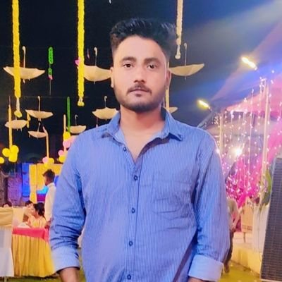 Ajaychauhan009's profile picture. 📈🔝