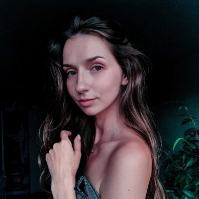 Passionate graphic designer dedicated to creating captivating visuals. Let's turn your ideas into stunning design.
Discord: https://t.co/cLDJr5plux