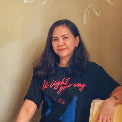 lorasama's profile picture. Tweeting since 2009. Fan of classic Star Trek & Yesung. Loving rainy day & coffee too much. To think that I’m older than most Twitter users.... 🌧☔️☕️💙