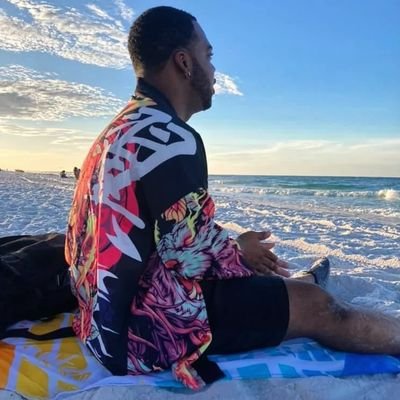 WolfXParadise's profile picture. 🌍 EAST ATLANTA
✨️DREAM CHASER
🎮: Twitch wolfxparadise
🔮 Fashion / Gaming / Music / Cars / Pressure Washing