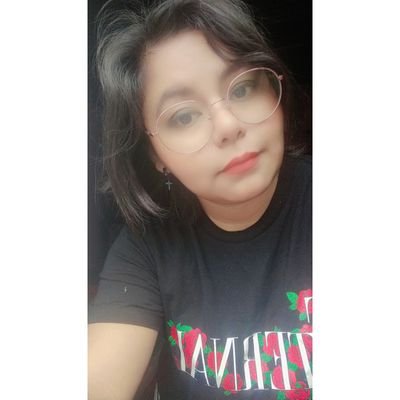 Me llevo mi chocomilk al trabajo en un termo fingiendo que es café, así es como finjo que soy un adulto.
26 años✨
CIMS💕 EAMS💕
Slytherin 🐍💚
