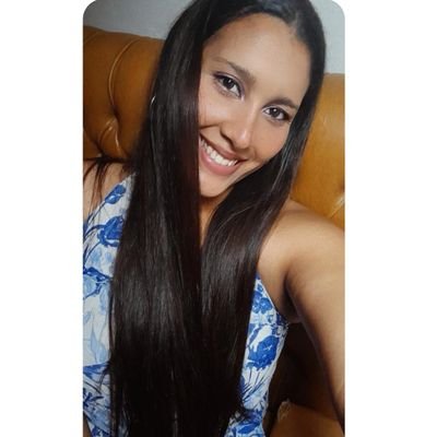 22 Años//
Virginiana ♍//

Para las nenas y para los nenes🌈//

Técnica en  Psicopedagogia 📚