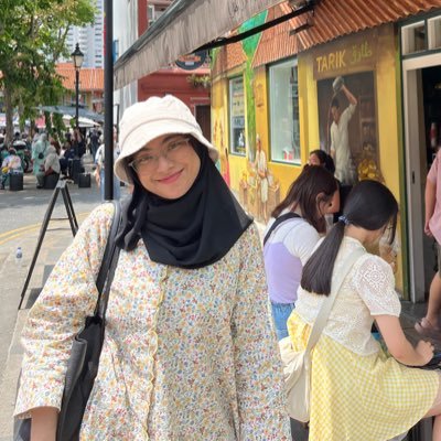 You’re not alone, call Befrienders anytime at 03 76272929 or HEAL Hotline at 15555 | #GirlsNotBrides #ClimateCrisisnotClimateChange #InternBukanBuruhPercuma