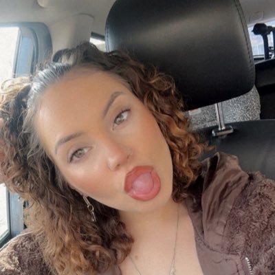 Celeeens's profile picture. if I want it. ima get it.