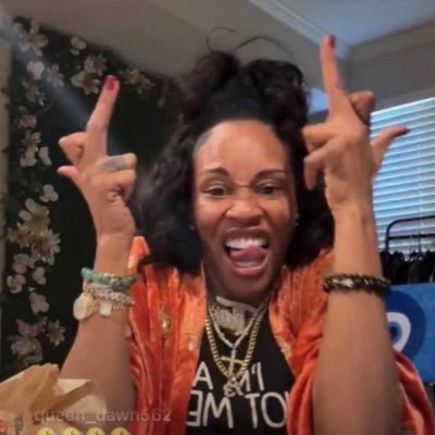 J4MIA's profile picture. 25. ☉ ♊︎ ☾ ♏︎ ↑ ♍︎