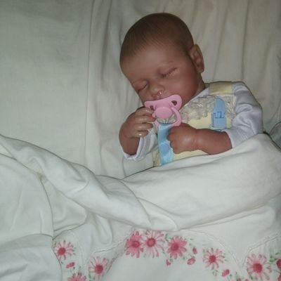 vaya_rosa's profile picture. 