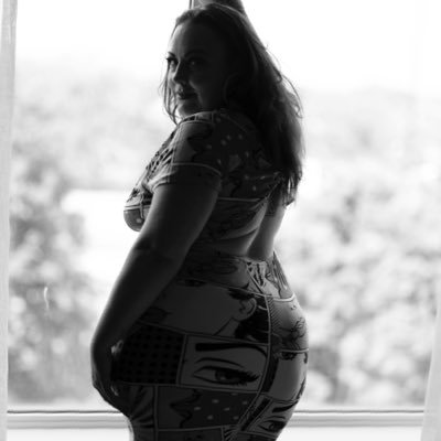 Erotic performer ⭐️ 3X AVN Nominee 👯♀️ Entertainer 💸 Muse & Fetish 👑 🎥 https://t.co/2UUK77cOdX