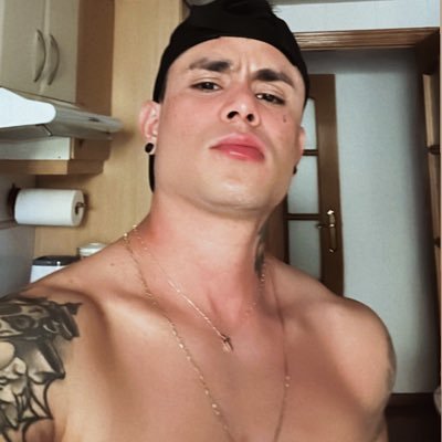 Hot and sexy latin guy! Instagram: iantorres_x