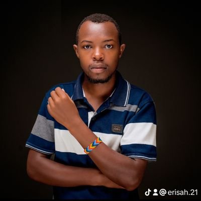 Erisah21's profile picture. Singing and Trading 🎸🎹📉📈