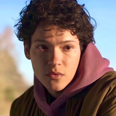 dailysimme's profile picture. thinking about simon eriksson 😭🌟