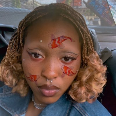 Lorayyy_'s profile picture. lesbian|| NAIL ARTIST|| wants to be worshipped|| she/her|| zendaya’s baby girl🤭