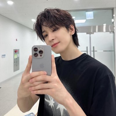 25. she/her. bts & svt stan account. ot7 ot13. fuck off solo stans. mirror block. 아포방포!