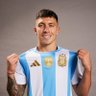 LisandrMartinez's profile picture. Official Account. Jugador del Manchester United y @Argentina. Footballer for @ManUtd. Gualeguay, Entre Ríos. 🇦🇷