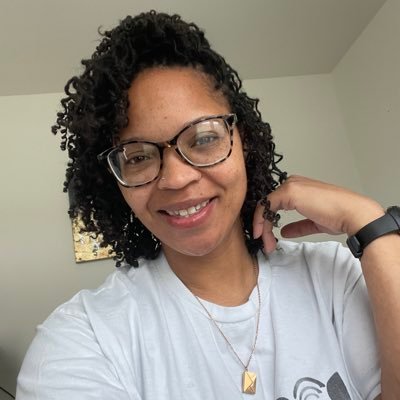 Owner of De'Carlas Treats... Shop around ::shipping available::